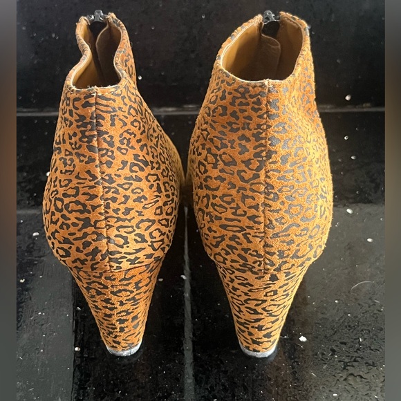 Leopard cheetah brown black suede leather zipper ankle heel booties vintage - Picture 3 of 7